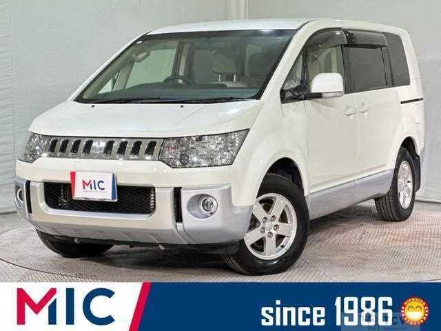 2013 Mitsubishi Delica D5