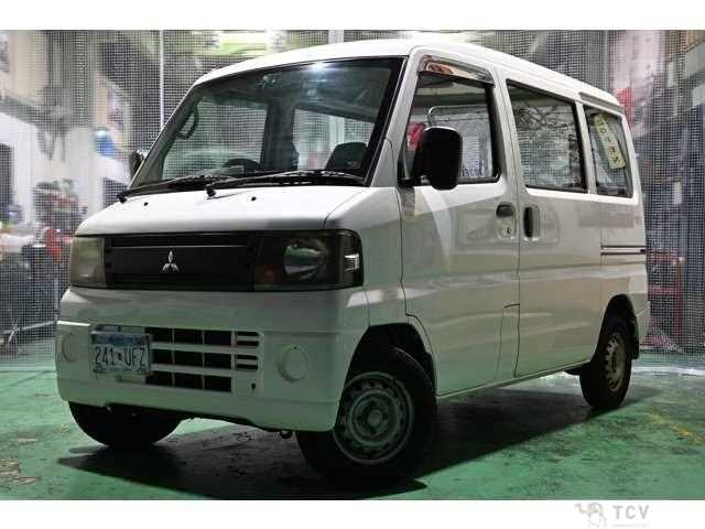 2009 Mitsubishi Minicab Van