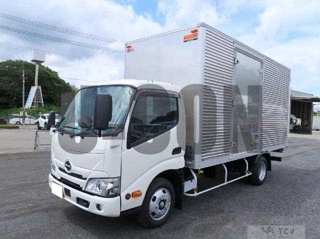 2025 Hino Dutro