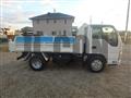 2010 Isuzu Elf Truck