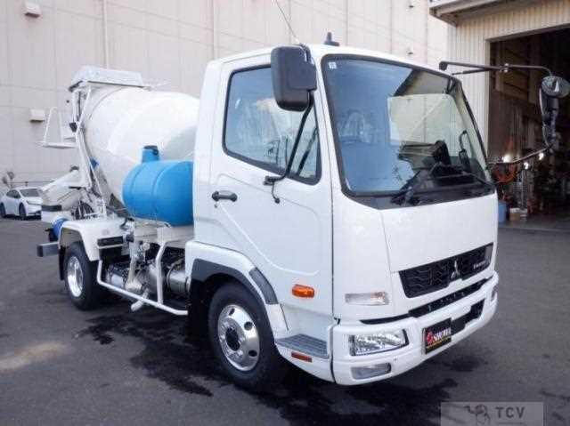 2025 Mitsubishi Fuso Fighter