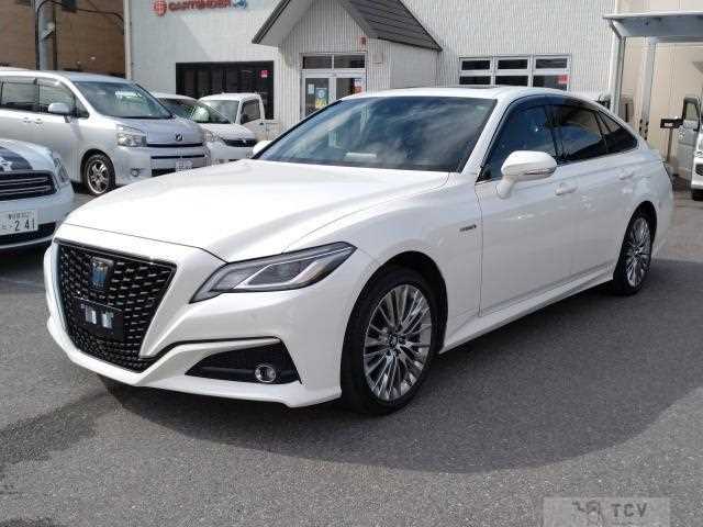 2019 Toyota Crown Hybrid