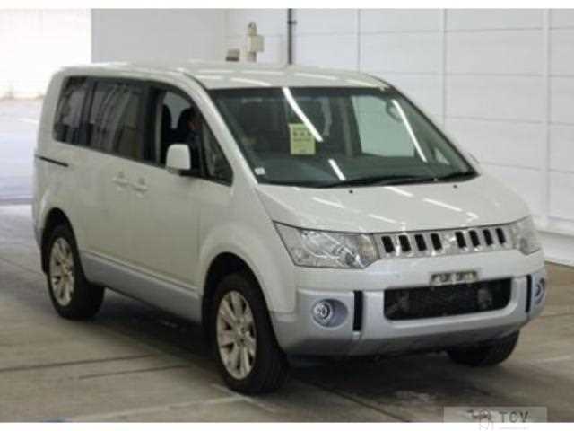 2015 Mitsubishi Delica D5