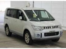 2015 Mitsubishi Delica D5