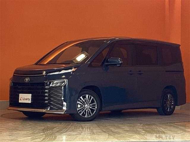 2023 Toyota Voxy