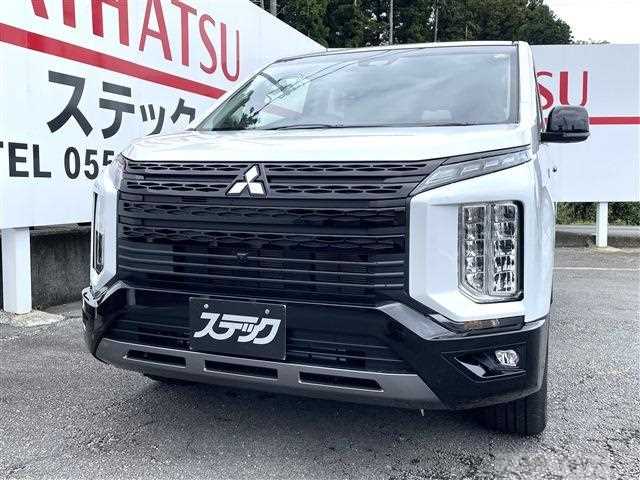 2025 Mitsubishi Delica D5