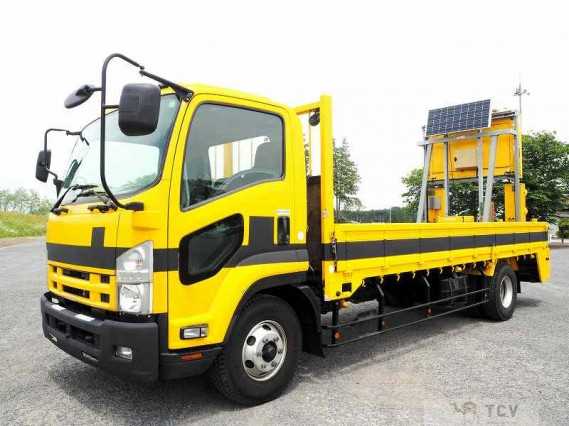 2013 Isuzu Elf Truck