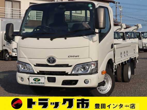 2022 Toyota Dyna Truck