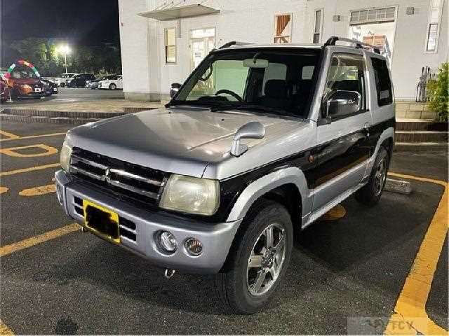 2006 Mitsubishi Pajero Mini