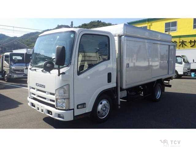 2013 Isuzu Elf Truck