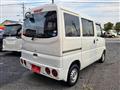 2010 Mitsubishi Minicab Van