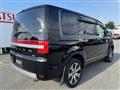 2017 Mitsubishi Delica D5