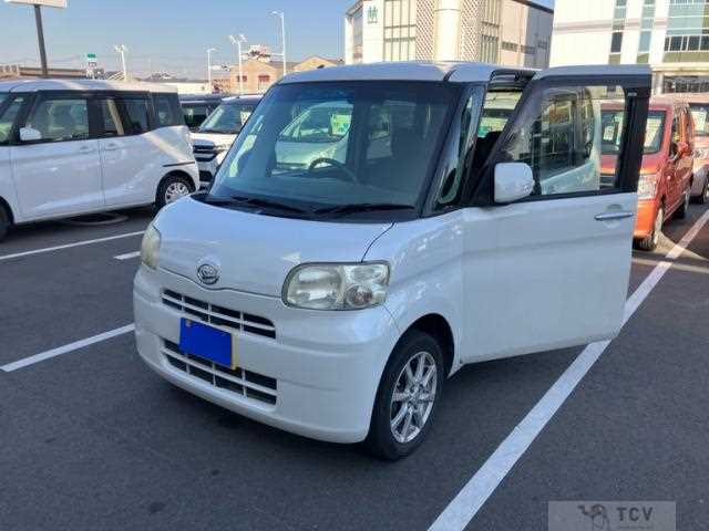 2011 Daihatsu Tanto