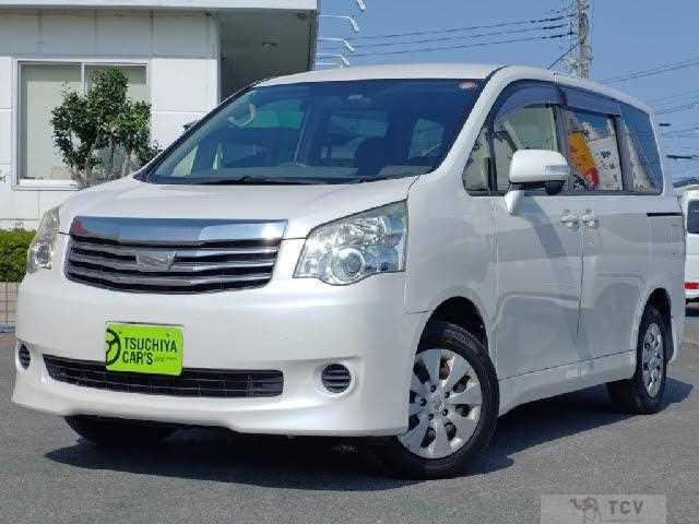 2013 Toyota Noah