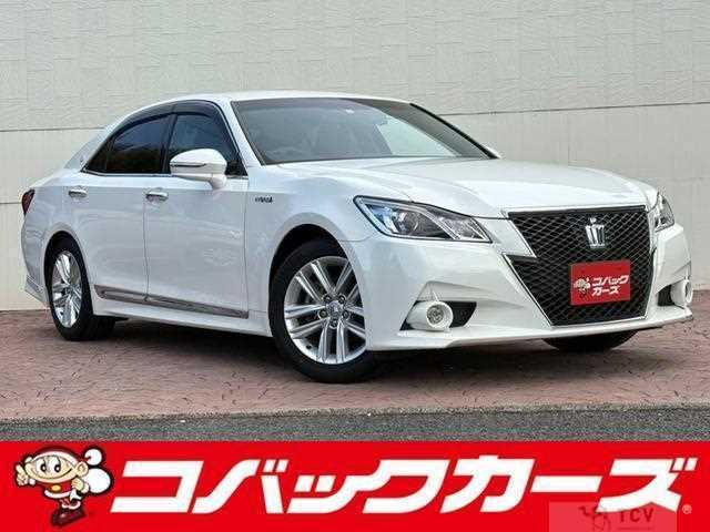 2014 Toyota Crown Hybrid
