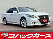2014 Toyota Crown Hybrid