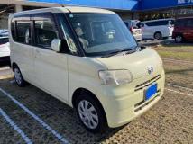 2011 Daihatsu Tanto