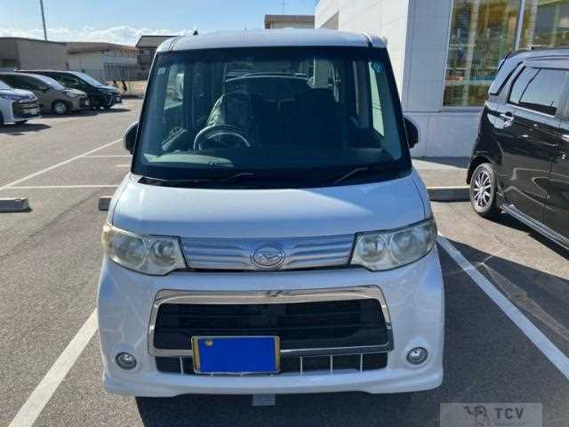2011 Daihatsu Tanto