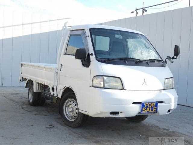 2002 Mitsubishi Delica Truck