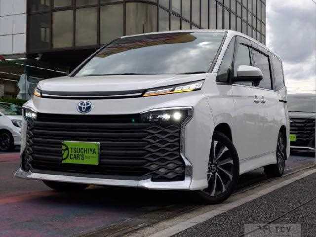 2022 Toyota Voxy