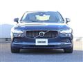 2022 Volvo V90