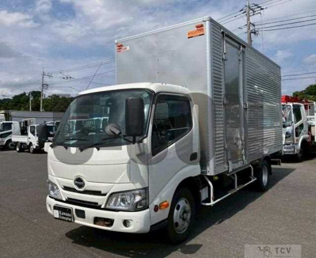2022 Hino Dutro