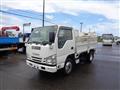 2013 Isuzu Elf Truck