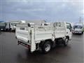 2013 Isuzu Elf Truck
