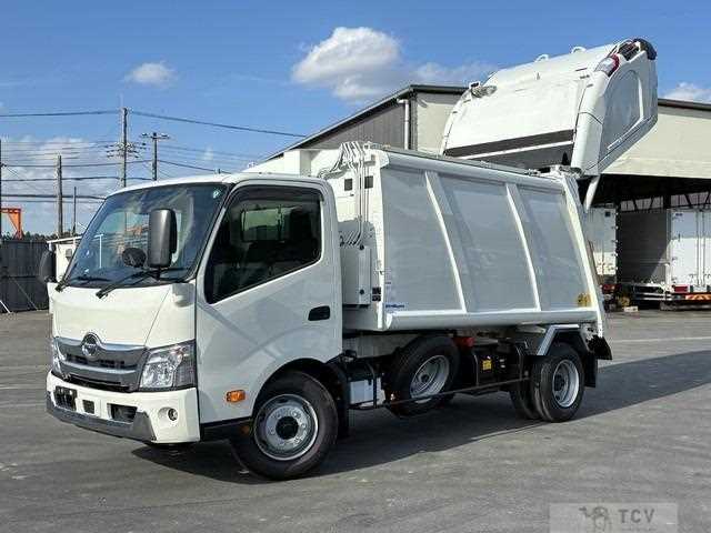 2025 Hino Dutro