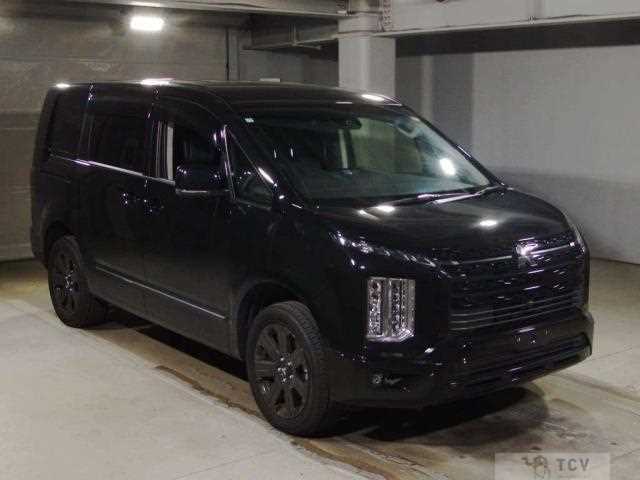 2025 Mitsubishi Delica D5