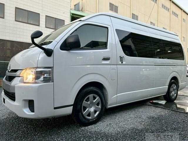 2024 Toyota Hiace Commuter