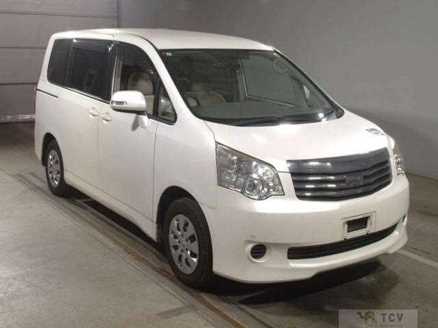 2013 Toyota Noah