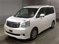 2013 Toyota Noah