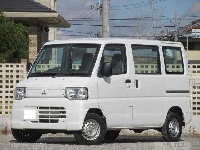 2013 Mitsubishi Minicab Van