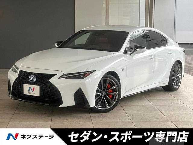2021 Lexus IS