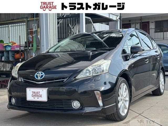2013 Toyota PRIUS α