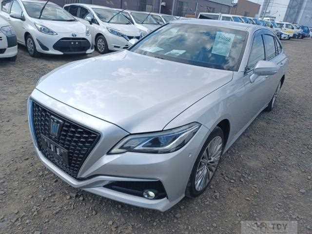 2020 Toyota Crown Hybrid