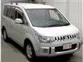 2016 Mitsubishi Delica D5