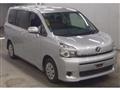 2013 Toyota Voxy