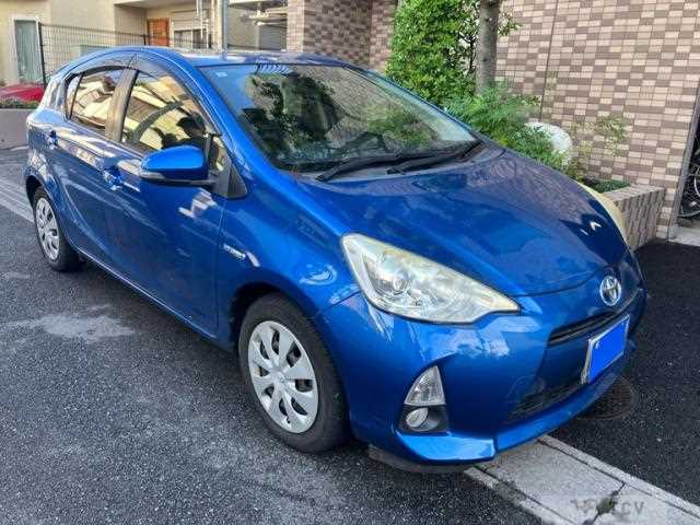 2013 Toyota AQUA
