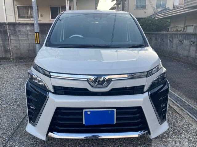2018 Toyota Voxy