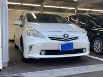 2013 Toyota PRIUS α