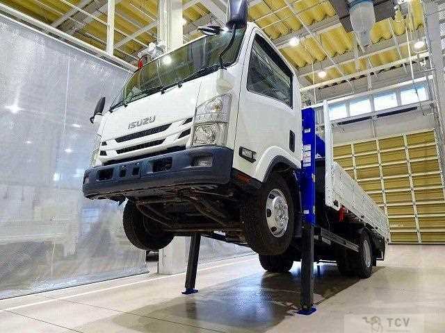 2016 Isuzu Elf Truck