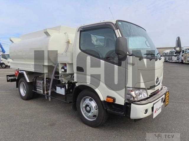 2025 Hino Dutro