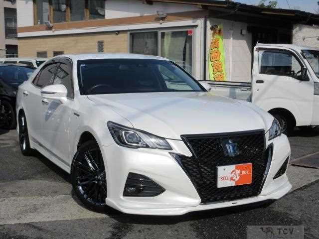 2018 Toyota Crown Hybrid