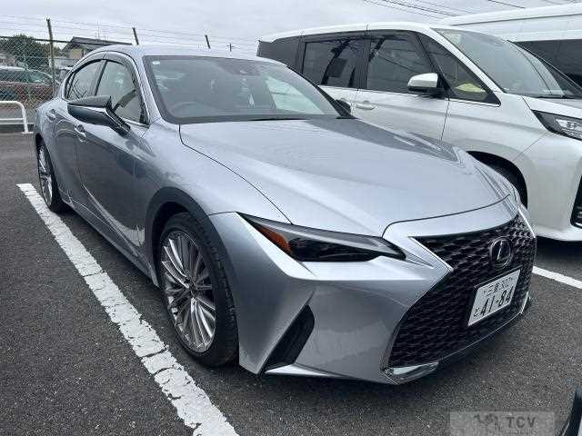 2024 Lexus IS