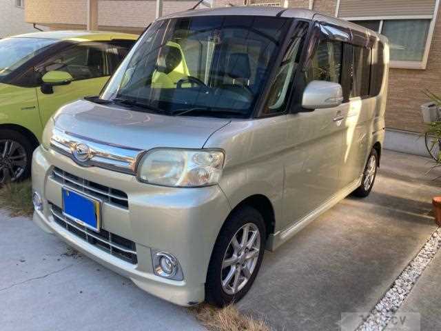 2012 Daihatsu Tanto