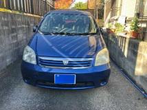 2004 Toyota Raum