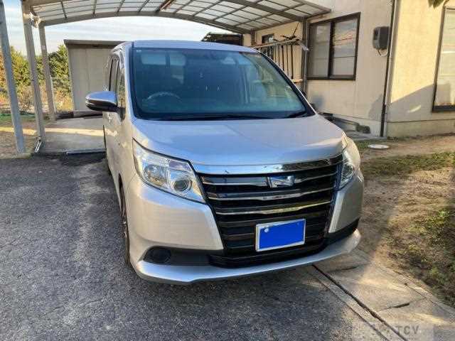 2014 Toyota Noah