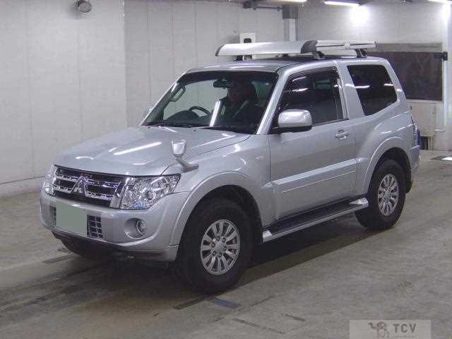 2013 Mitsubishi Pajero